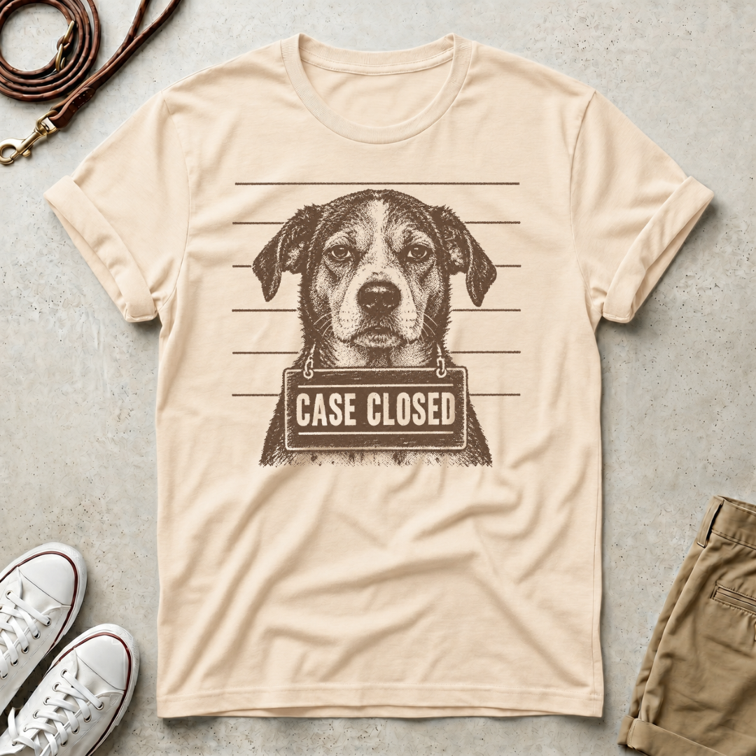 Case Closed dog mugshot t-shirt in Ivory